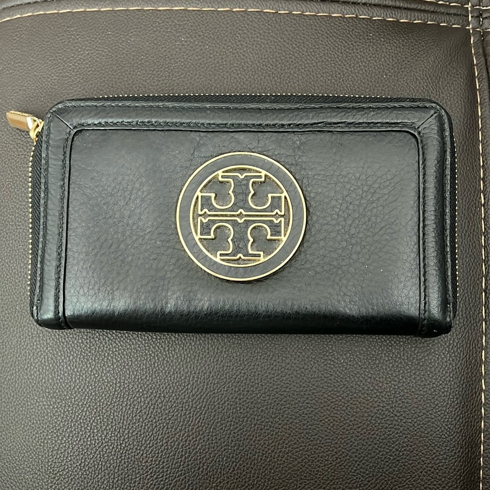 Tory Burch Leather Wallet